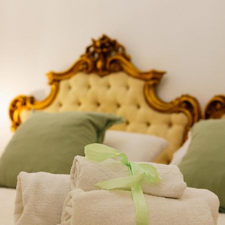 Giallo Napoletano Home Napoli Bagian luar foto