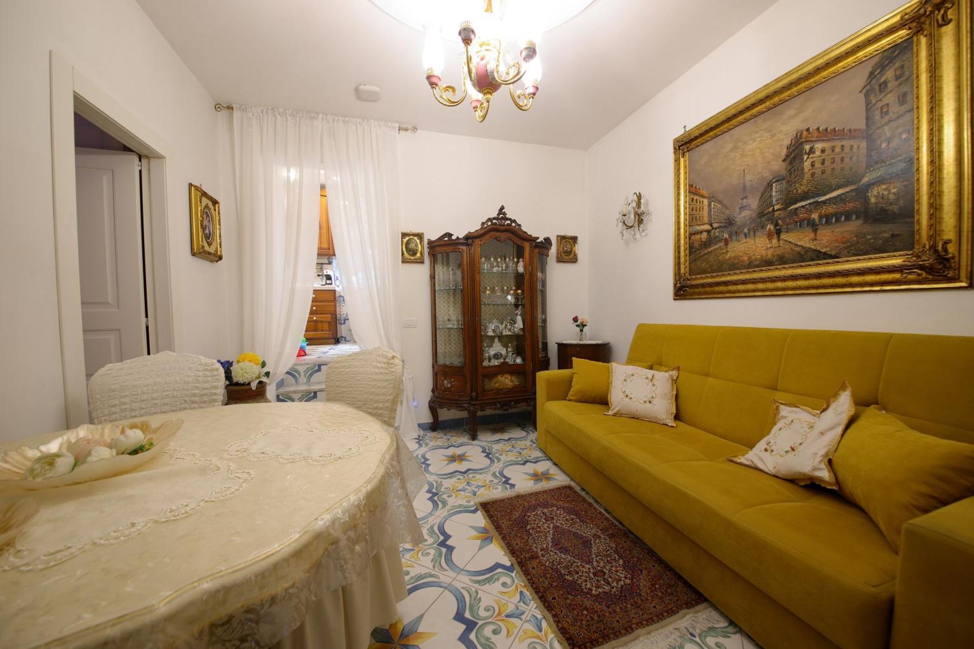 Giallo Napoletano Home Napoli Bagian luar foto