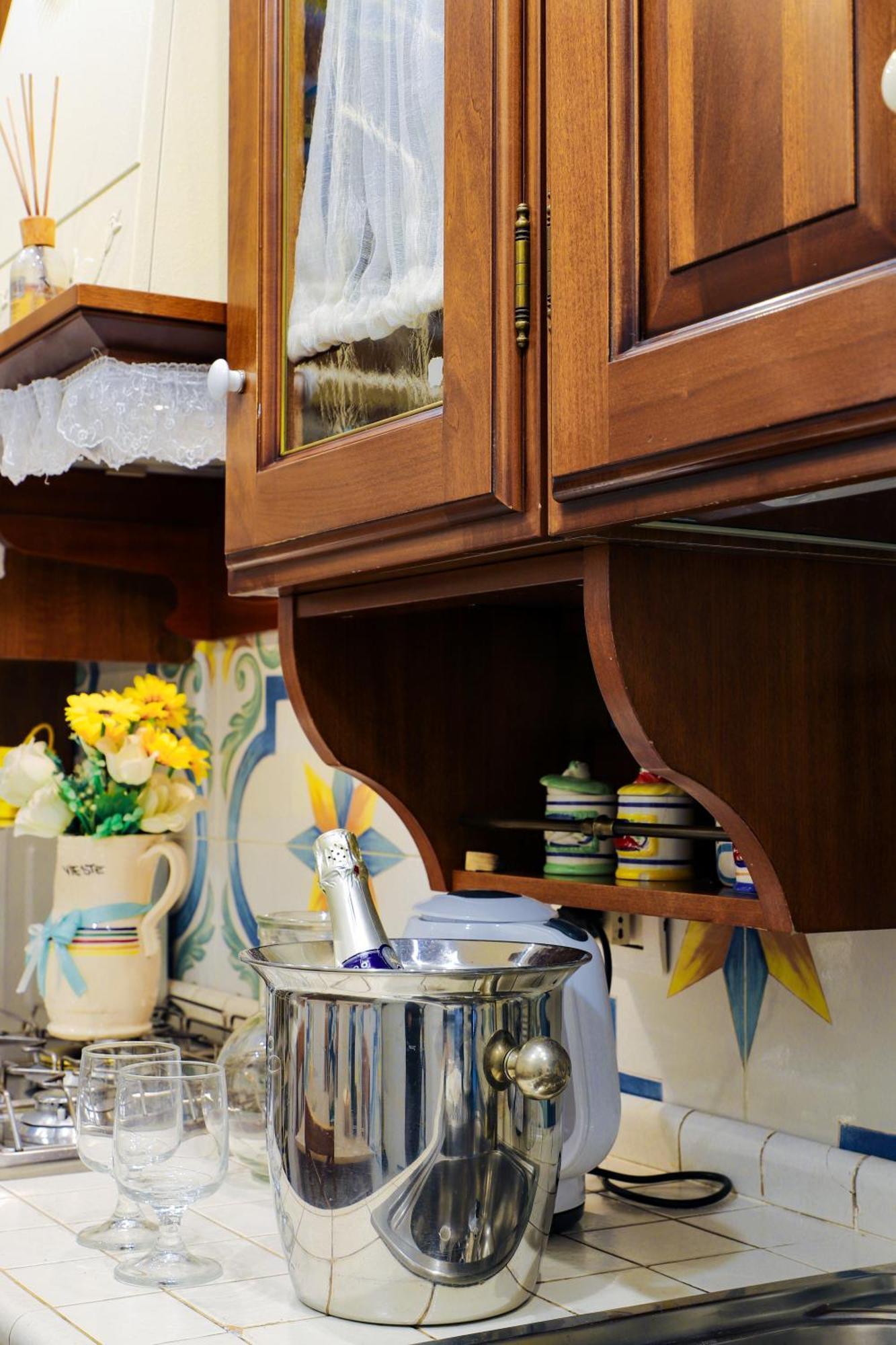 Giallo Napoletano Home Napoli Bagian luar foto