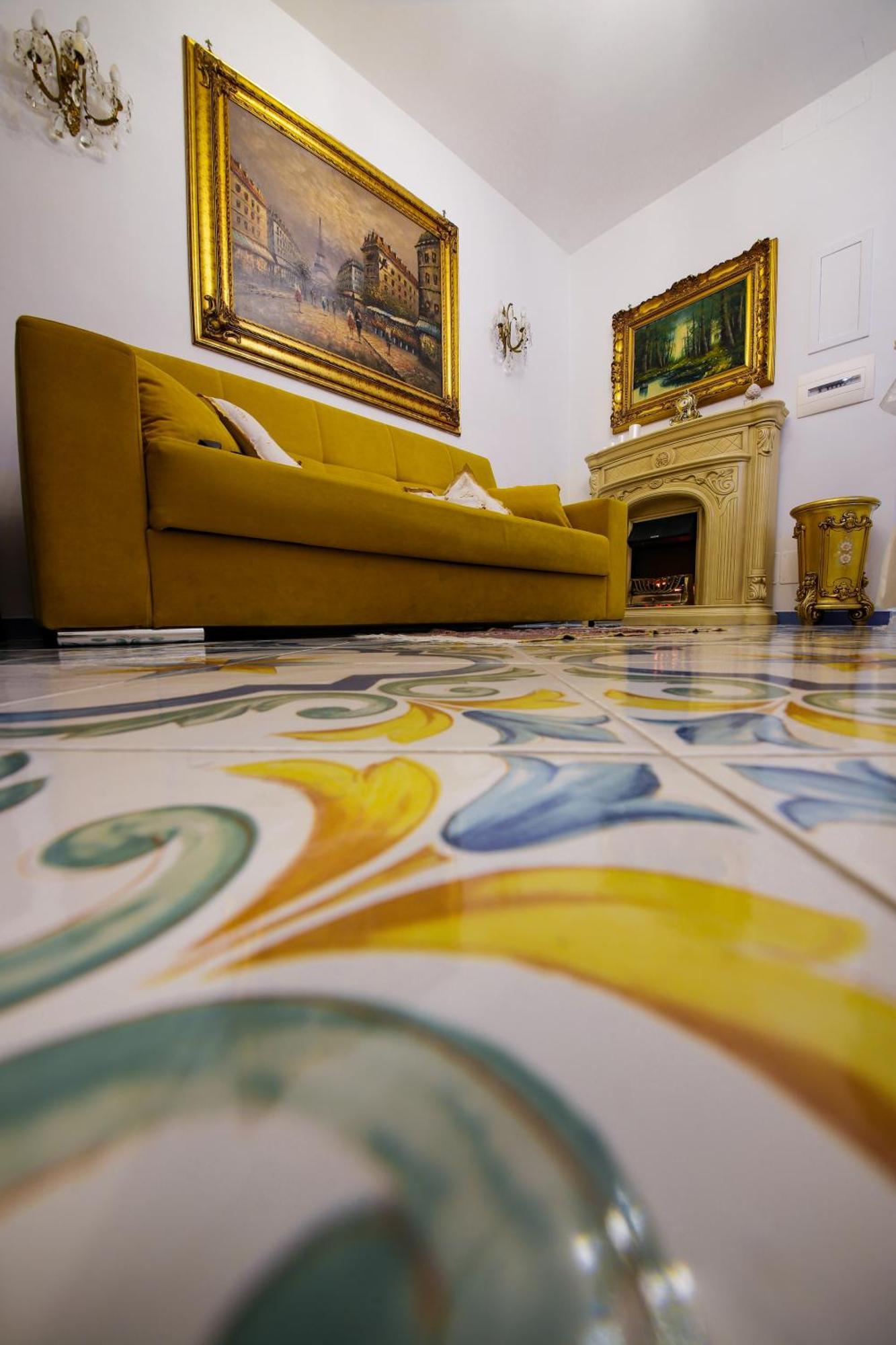 Giallo Napoletano Home Napoli Bagian luar foto