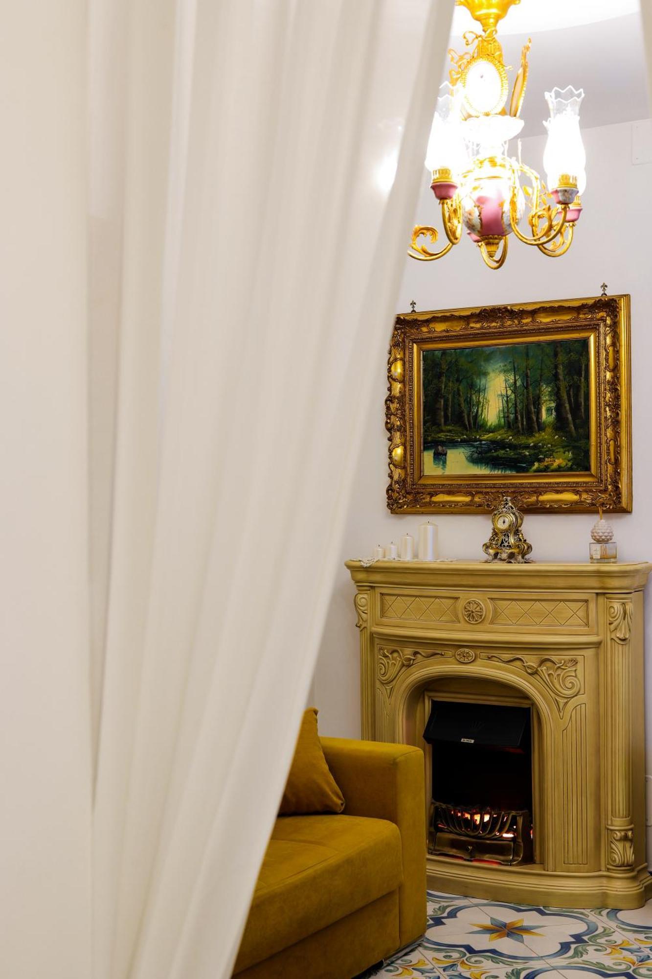 Giallo Napoletano Home Napoli Bagian luar foto