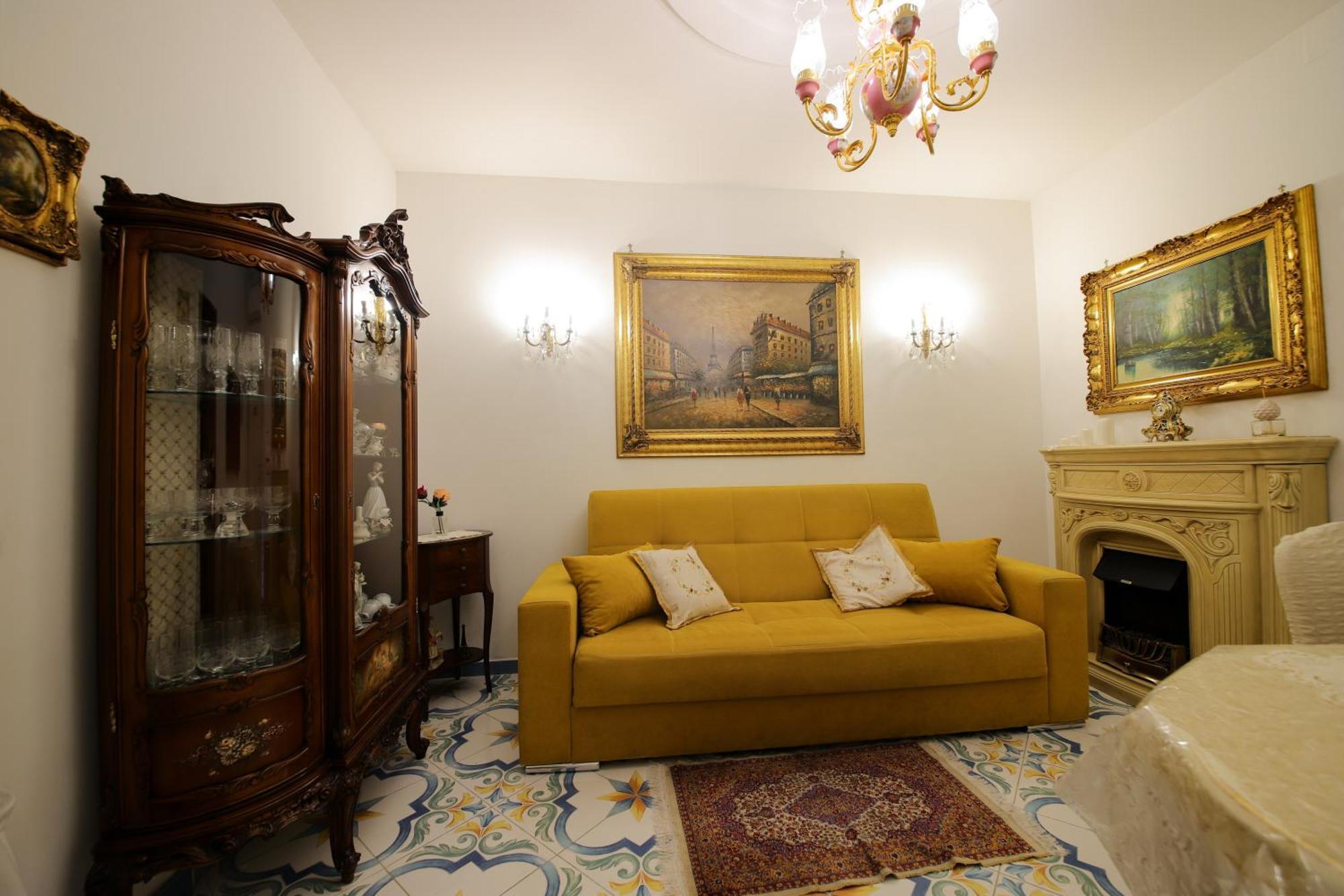 Giallo Napoletano Home Napoli Bagian luar foto