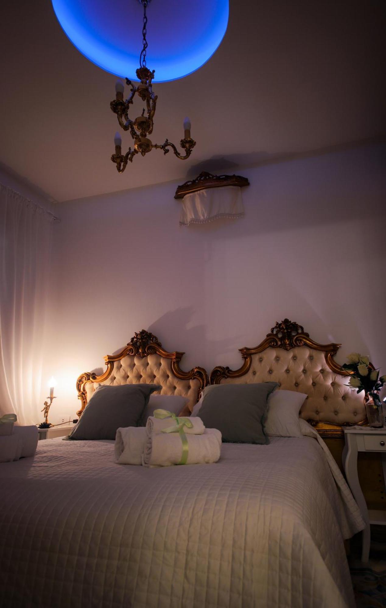Giallo Napoletano Home Napoli Bagian luar foto