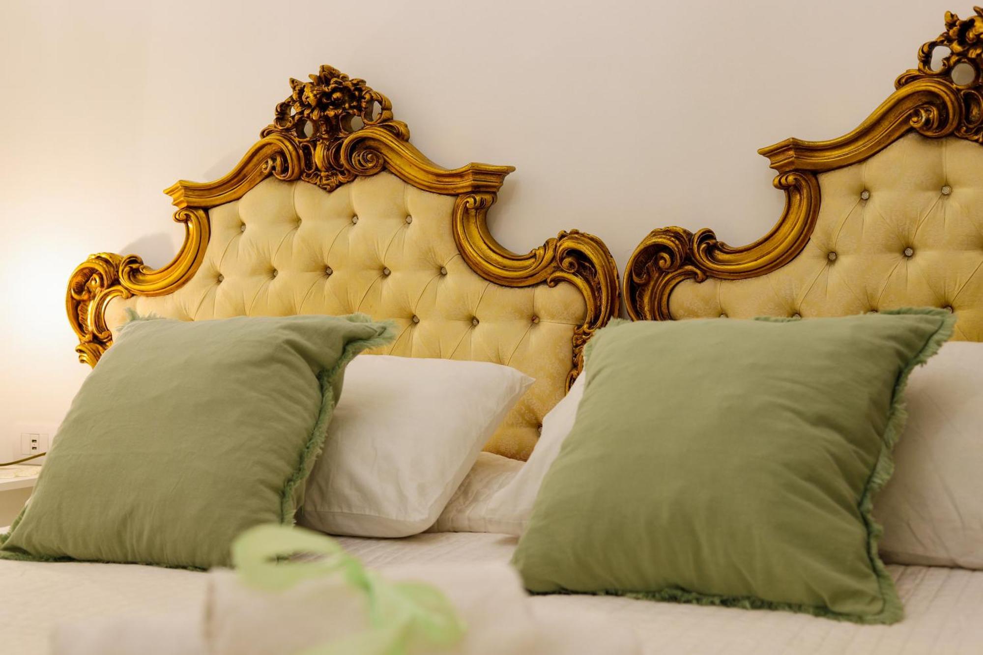 Giallo Napoletano Home Napoli Bagian luar foto